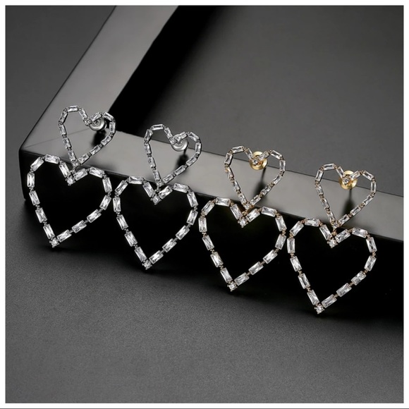 🎁 Austrian Crystal Heart Earrings - Picture 3 of 5